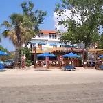 大力神海滨公寓 * 凯特利奥斯