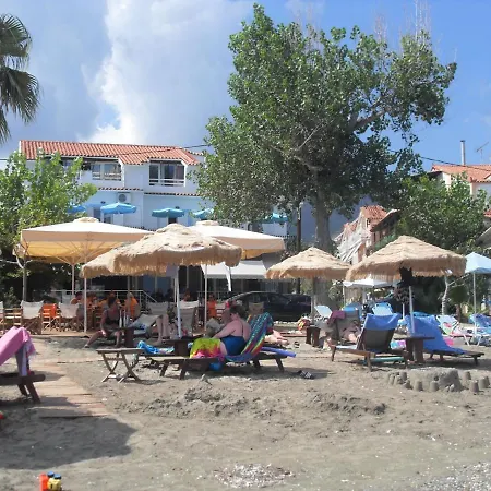 Hercules Sea Front Apartmán