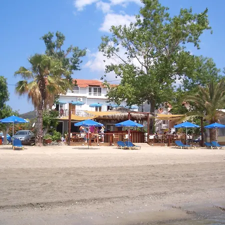 Hercules Sea Front Apartmán