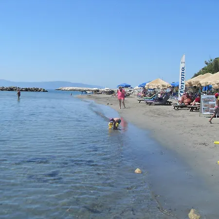 Hercules Sea Front Apartmán