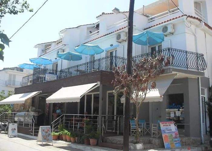 Hercules Sea Front דירה