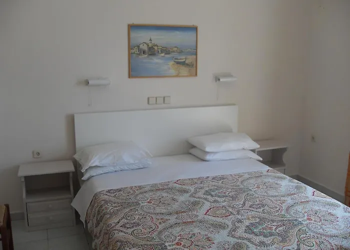 Hercules Sea Front דירה