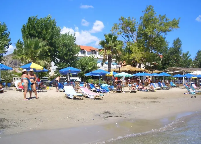 Hercules Sea Front דירה *