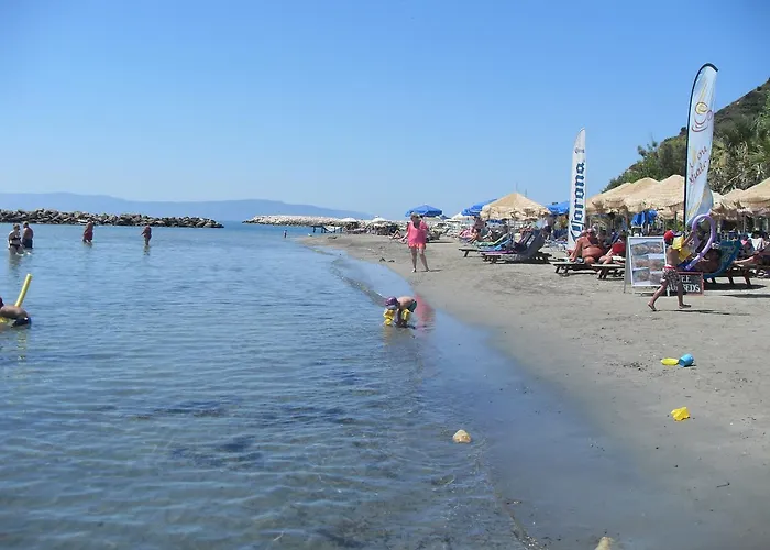 Hercules Sea Front דירה